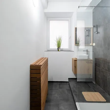 Nomad - Henin * Charleroi