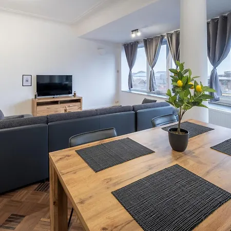 Nomad - Henin * Charleroi
