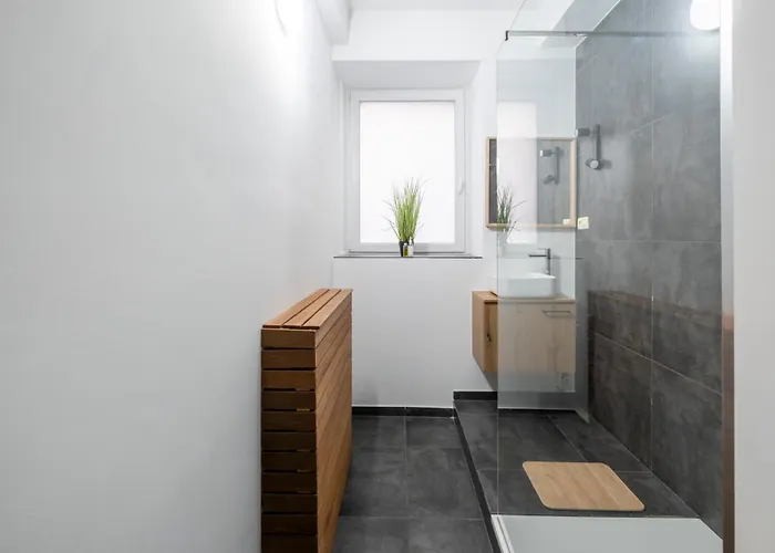 Nomad - Henin * 샤를루아